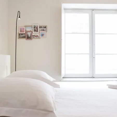 Charming Flat In A Calm Street At The Historic Heart Of - Welkeys Bayonne